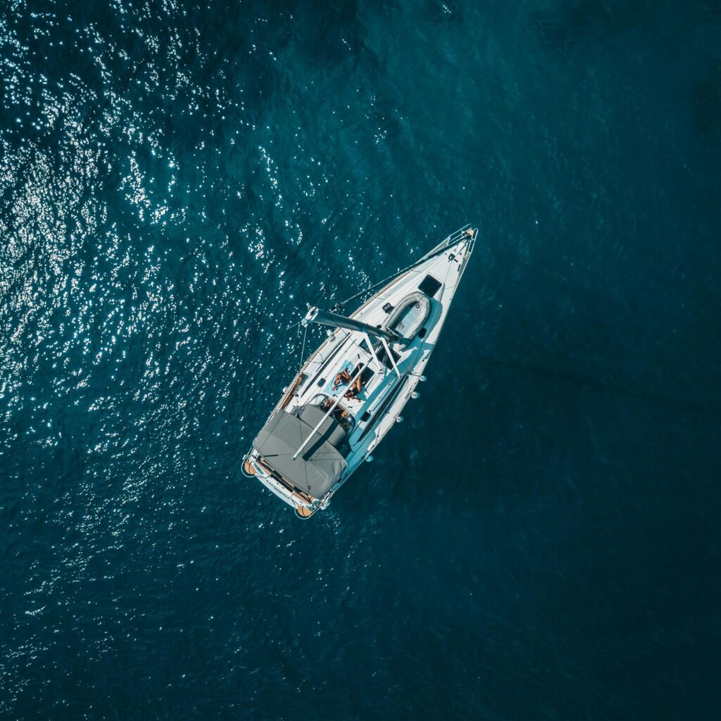 pexels-ollivves-1295036